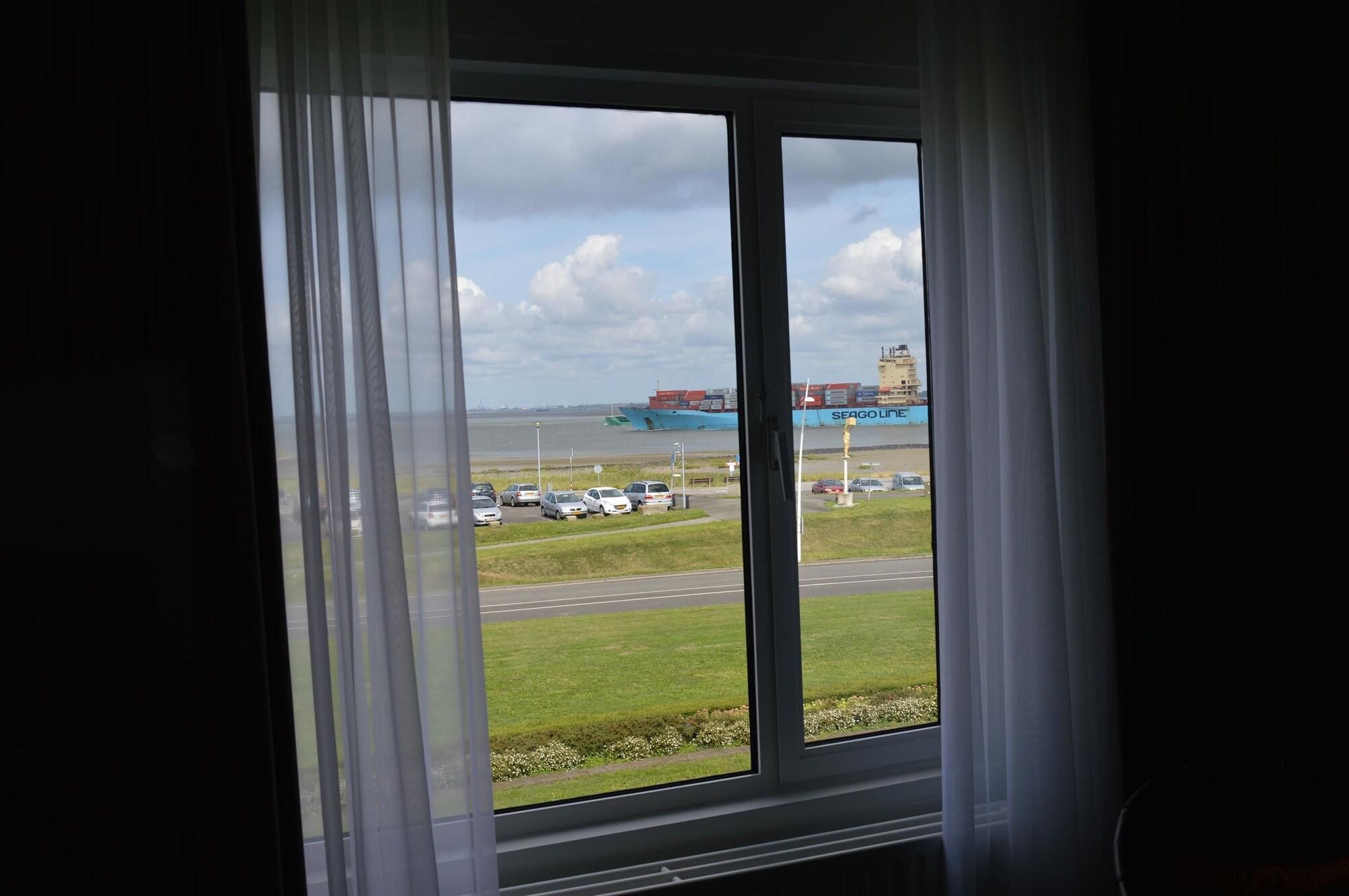 Hotel De Blaauwe Leeuw Terneuzen Εξωτερικό φωτογραφία